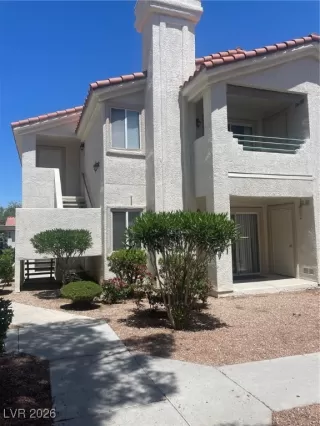 Photo #4: 2744948 Listing 