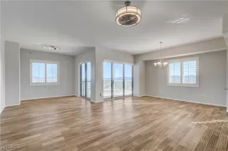 Photo #4: 2744960 Listing 