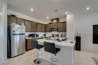 Photo #1: 2744994 Listing 