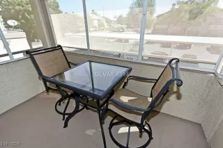 Photo #3: 2745003 Listing