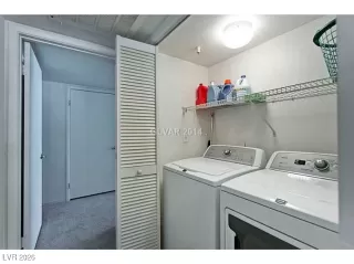 Photo #4: 2745003 Listing