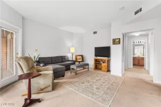 Photo #2: 2745020 Listing