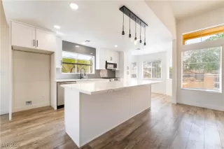 Photo #6: 2745087 Listing 