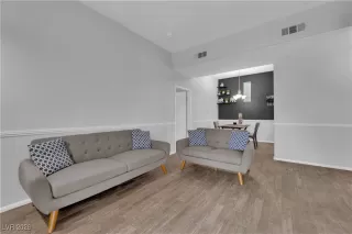 Photo #3: 2745134 Listing 