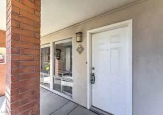 Photo #5: 2745153 Listing 