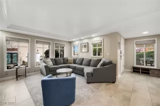 Photo #2: 2745165 Listing