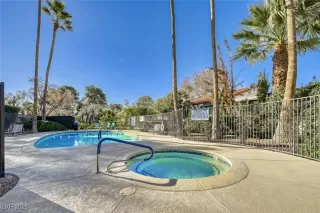 Photo #1: 2745213 Listing 