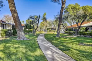 Photo #3: 2745213 Listing 