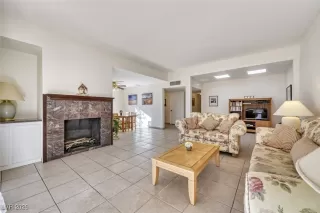 Photo #5: 2745213 Listing 