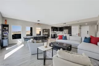 Photo #2: 2745242 Listing