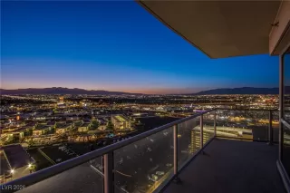 Photo #3: 2745268 Listing