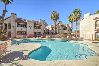 Photo #2: 2745293 Listing 