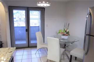 Photo #5: 2745293 Listing 