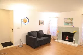 Photo #6: 2745293 Listing 