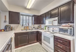 Photo #1: 2745368 Listing