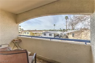 Photo #3: 2745368 Listing