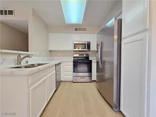 Photo #4: 2745401 Listing 