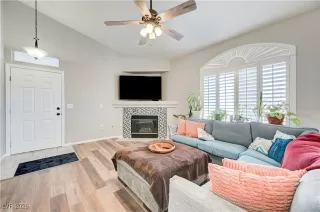 Photo #6: 2745406 Listing 