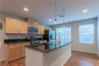 Photo #6: 2745461 Listing 