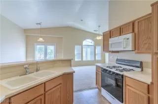 Photo #3: 2745473 Listing 