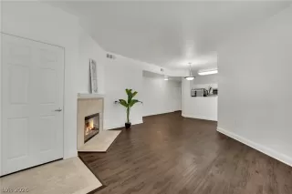 Photo #2: 2745484 Listing 