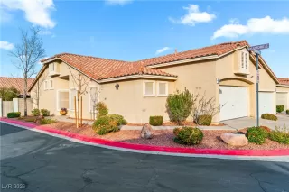 Photo #1: 2745500 Listing 