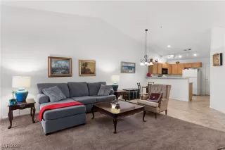 Photo #4: 2745500 Listing 