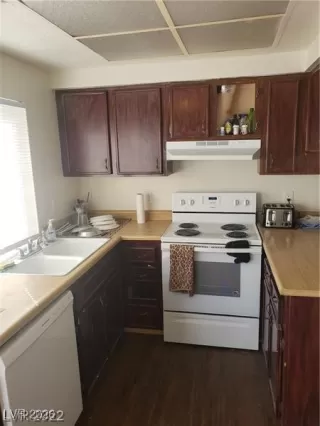 Photo #4: 2745530 Listing 