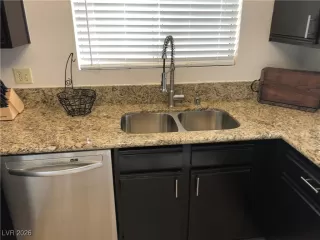 Photo #3: 2745559 Listing