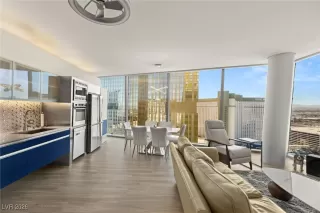 Photo #1: 2745562 Listing 