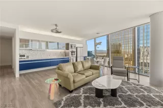 Photo #3: 2745562 Listing 