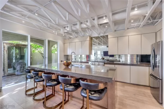 MLS: 2745569 Condo For Sale