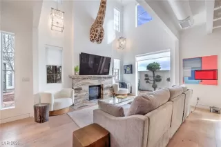 Photo #3: 2745569 Listing 