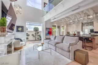 Photo #5: 2745569 Listing 