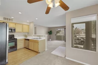 Photo #6: 2745571 Listing 