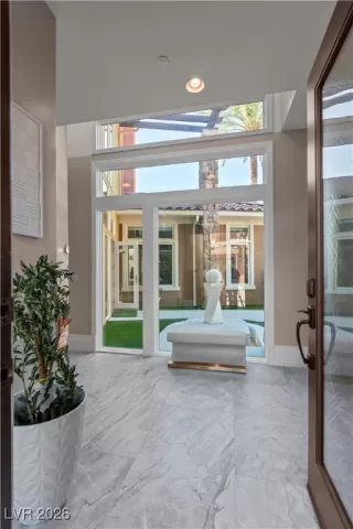 Photo #4: 2745672 Listing