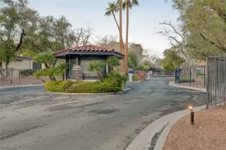 Photo #2: 2745707 Listing 