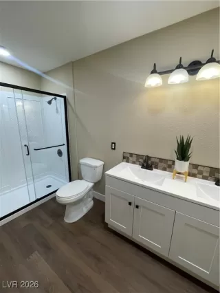 Photo #5: 2745726 Listing