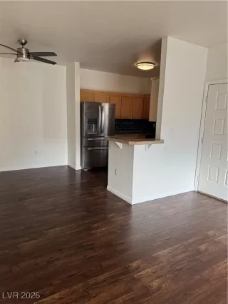 Photo #5: 2745728 Listing