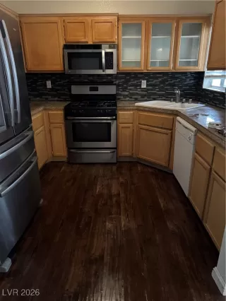 Photo #6: 2745728 Listing
