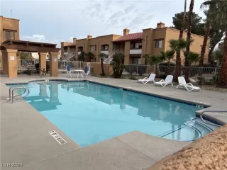 Photo #1: 2745787 Listing