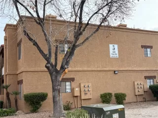 Photo #2: 2745787 Listing