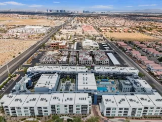 Photo #2: 2745835 Listing 