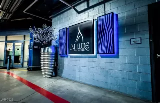 Photo #2: 2745868 Listing 