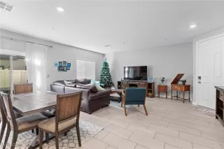 Photo #5: 2745896 Listing