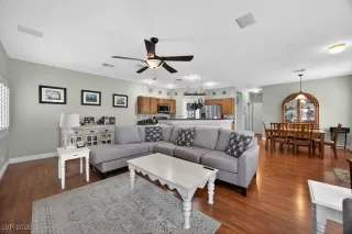 Photo #1: 2745906 Listing 