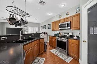 Photo #2: 2745906 Listing 