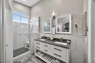 Photo #4: 2745906 Listing 