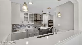 Photo #5: 2745915 Listing 