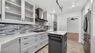 Photo #6: 2745915 Listing 